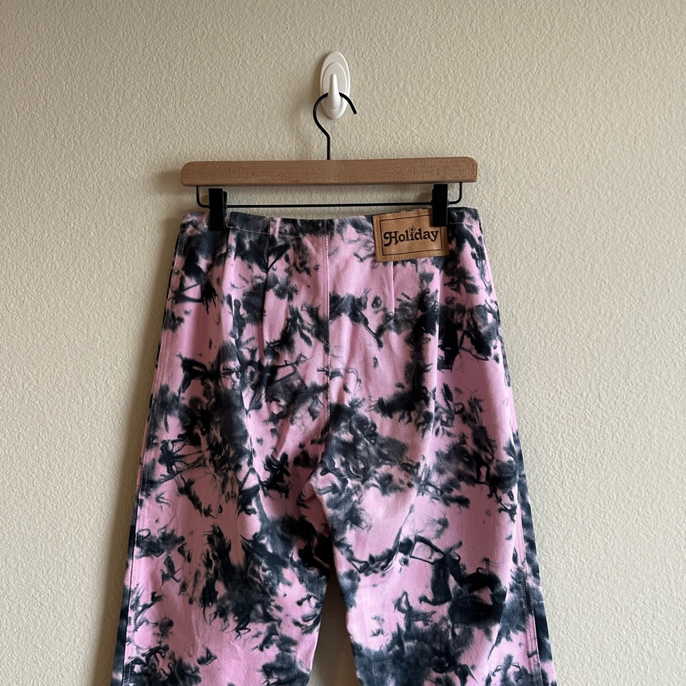 Emma Mulholland on Holiday Kokomo Tie Dye Pants - Picture 6 of 12
